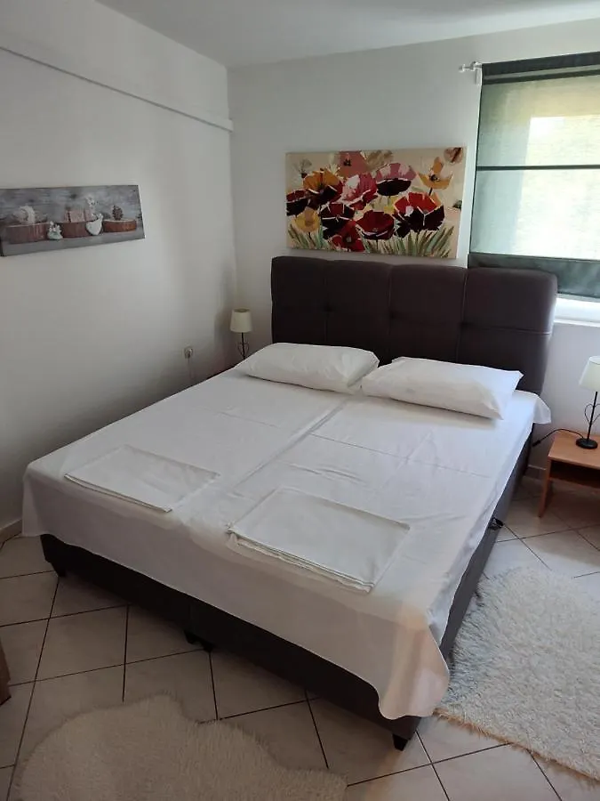 Apartman Edith'S Olive Garden Vir