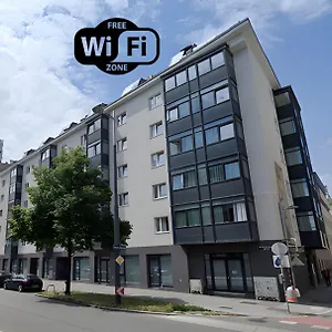 Betariel'com Hauptbahnhof , Bécs Ausztria